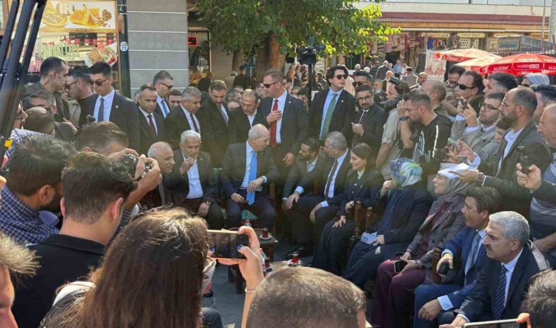 TBMM Başkanı Numan Kurtulmuş, cuma namazını Diyarbakır’daki Ulu Cami’de kıldı.