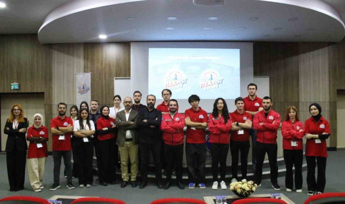 Sakarya Üniversitesi öğrencilerinden oluşan TEKNOFEST Kulübü, “Milli Teknoloji Hamlesi ve