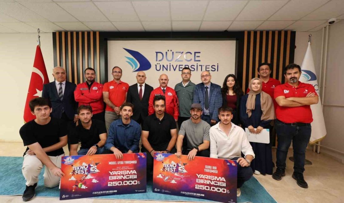 TEKNOFEST’te dereceye giren öğrencilerle bir araya geldi Düzce Üniversitesi Rektörü Prof. Dr. Nedim Sözbir, TEKNOFEST 2025’te dereceye