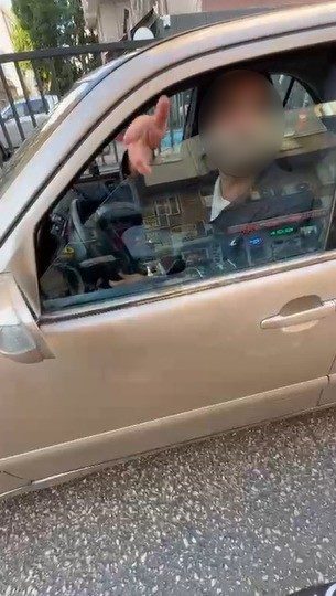 Ters yöne girip “istediğim yerden girerim” dedi: 46 bin TL ceza kesildi Adana’da ters yönden caddeye girip “Canından olma bekle, istediğim yerden