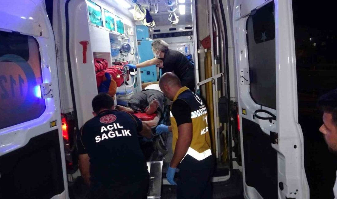 Antalya’nın Manavgat ilçesinde aynı yönde seyir halindeki tırın otomobil ile