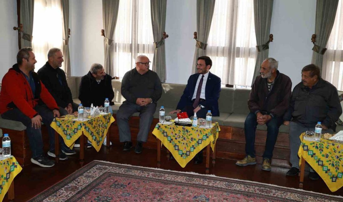 Tokat Belediyesi esnafa modern çalışma ortamı kazandırdı Tokat’ta yıllardır açık alanda çalışan ayakkabı boyacıları, Tokat Belediyesi’nin Sulusokak