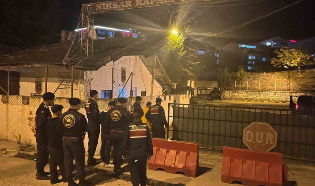 Tokat’ın Niksar ilçesinde bir eve girerek ziynet eşyası ve ev