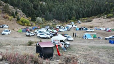 Ülkenin dört bir yanından Tomarza’ya gelen dağcılar ve doğa severlerin