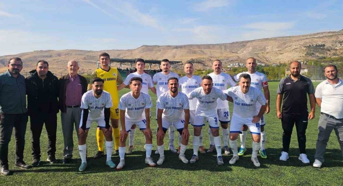 Tomarza Belediyespor deplasmanda Belsinspor ile berabere kaldı Tomarza Belediyespor, deplasmanda Belsinspor ile 2-2 berabere kalarak evine 1