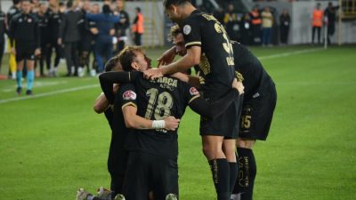 Trendyol 1. Lig 9. hafta karşılaşmasında Çorum FK evinde Manisa