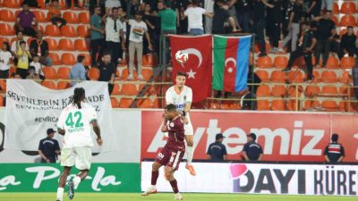 Trendyol Süper Lig’in 9. haftasında Corendon Alanyaspor, sahasında karşılaştığı Göztepe’yi