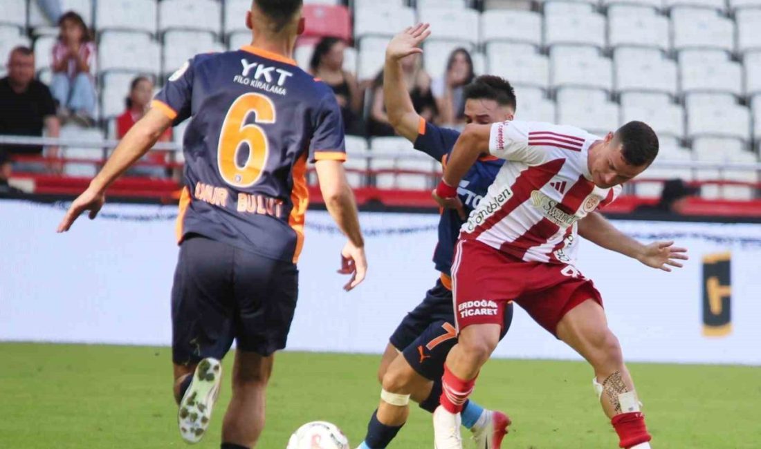 Trendyol Süper Lig’in 10. haftasında Antalyaspor sahasında karşılaştığı RAMS Başakşehir’e