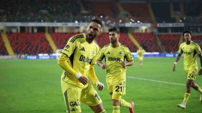 Trendyol Süper Lig’in 10. haftasında Gaziantep FK, Fenerbahçe’yi konuk ediyor.