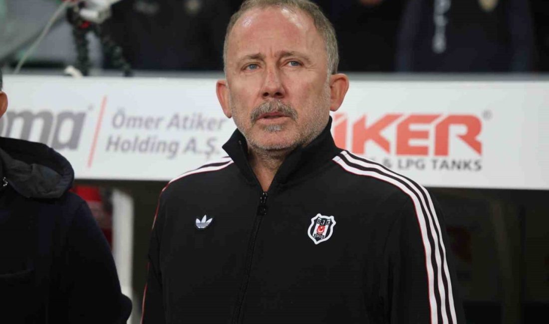 Trendyol Süper Lig 3. hafta erteleme maçında Konyaspor, sahasında Beşiktaş