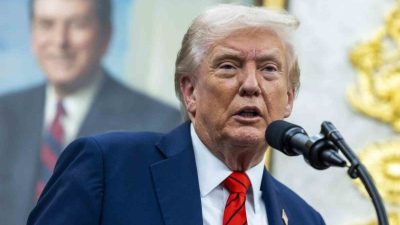 ABD Başkanı Donald Trump, Çin’e yönelik açıkladığı yüzde 100 gümrük