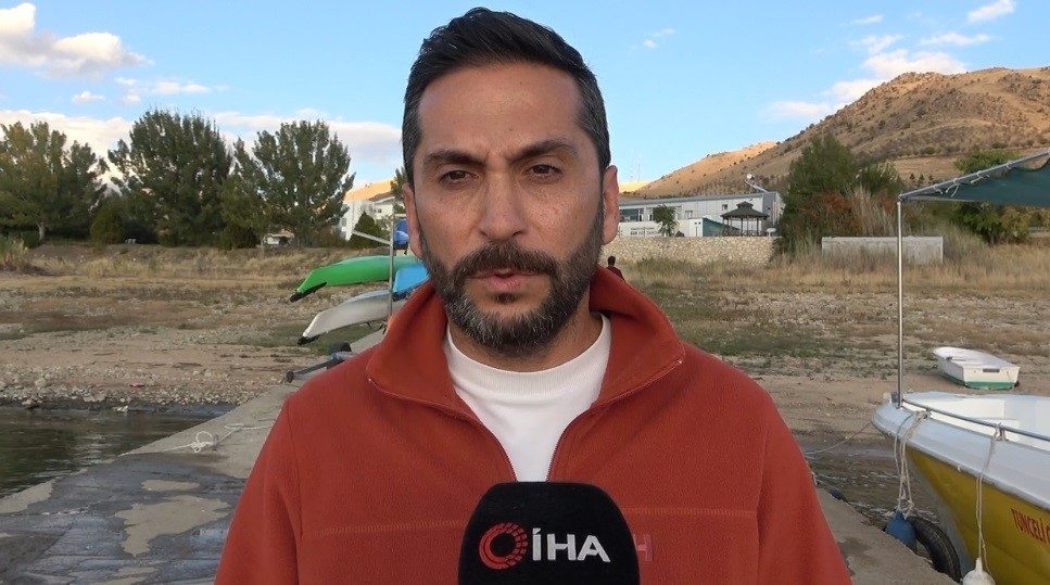 Tunceli’de, Cumhuriyetin 102. yılı kapsamında düzenlenen 29 Ekim Kupası kano