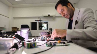 Fırat Üniversitesi Fizik Bölümü Öğretim Üyesi Prof. Dr. Fahrettin Yakuphanoğlu,