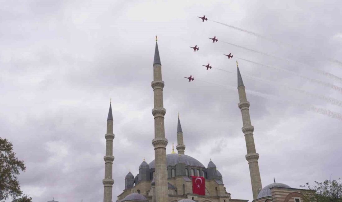 Türk Hava Kuvvetleri’nin dünyaca ünlü akrobasi timi Türk Yıldızları, Cumhuriyetin