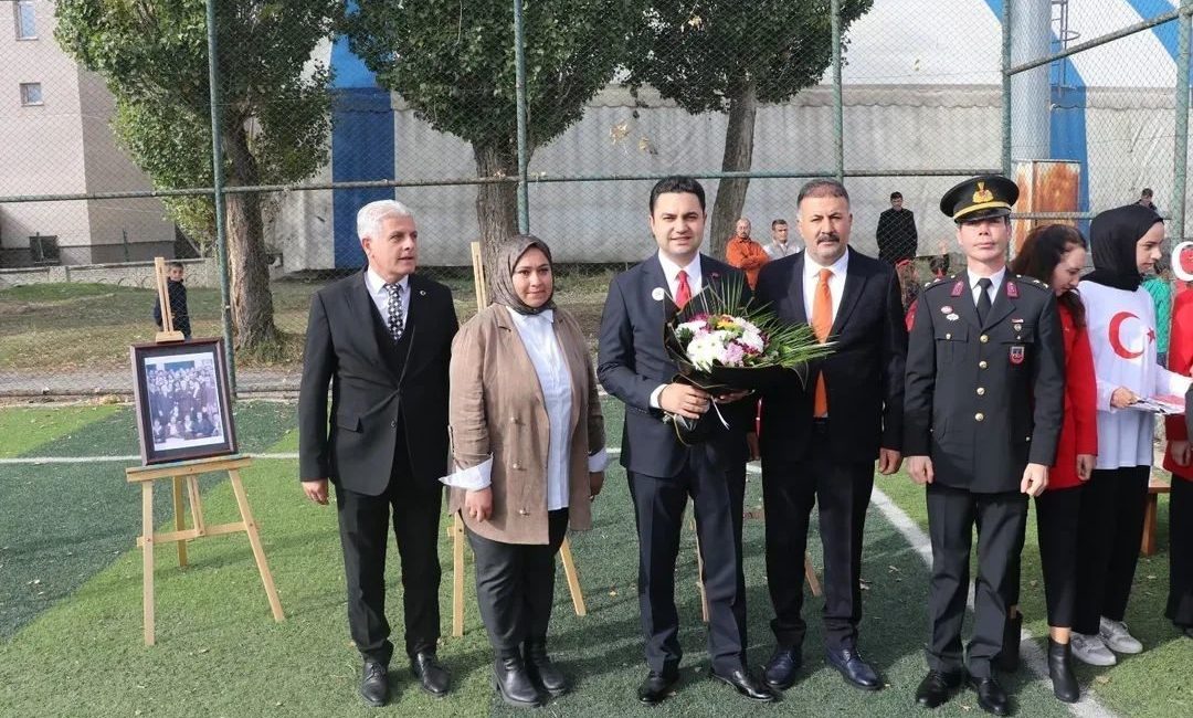 Ağrı’nın Tutak ilçesinde 29 Ekim Cumhuriyet Bayramı’nın 102. yıldönümü tüm