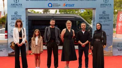 Altın Portakal heyecanında bugün sıra “Tavşan İmparatorluğu” ve “Aldığımız Nefes”