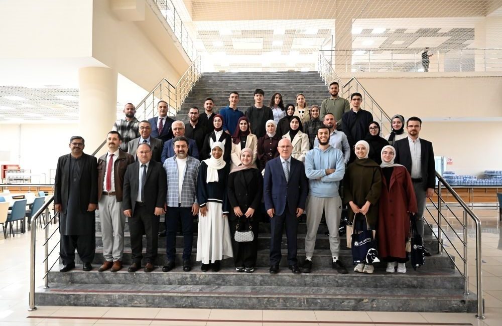 Uşak Üniversitesi Rektörü Prof. Dr. Ekrem Savaş, Filistin Polytechnic Üniversitesi