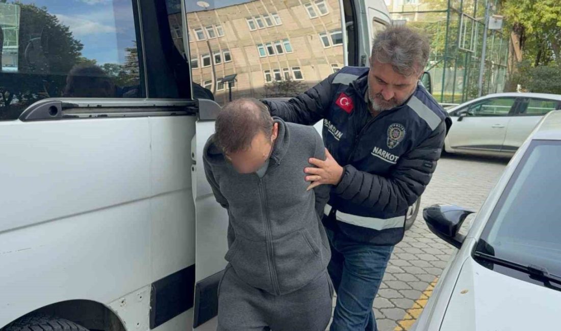 Samsun’da uyuşturucu ticaretinden gözaltına alınan iki kişi adliyeye sevk edildi.