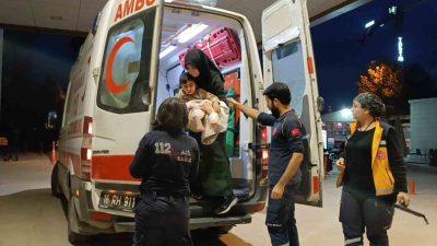 Bursa’nın İnegöl ilçesinde üzerine çaydanlık devrilen 3 yaşındaki çocuk hastanede