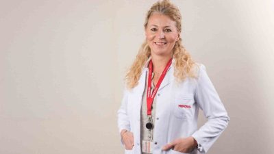 Günlük hayatta fark etmeden dokunduğumuz yüzeyler, mikropların vücudumuza taşınmasına neden