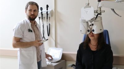 Dünya Görme Günü dolayısıyla açıklamalarda bulunan Göz Hastalıkları Uzmanı Op.