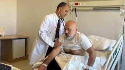 Ankara Bilkent Şehir Hastanesi Romatoloji Bölümü’nde Profesör Doktor Ahmet Omma,