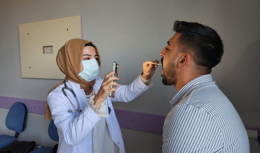 Menenjit hastalığının tedavi edilmediği takdirde ölümle sonuçlanabildiğini aktaran Enfeksiyon Hastalıkları