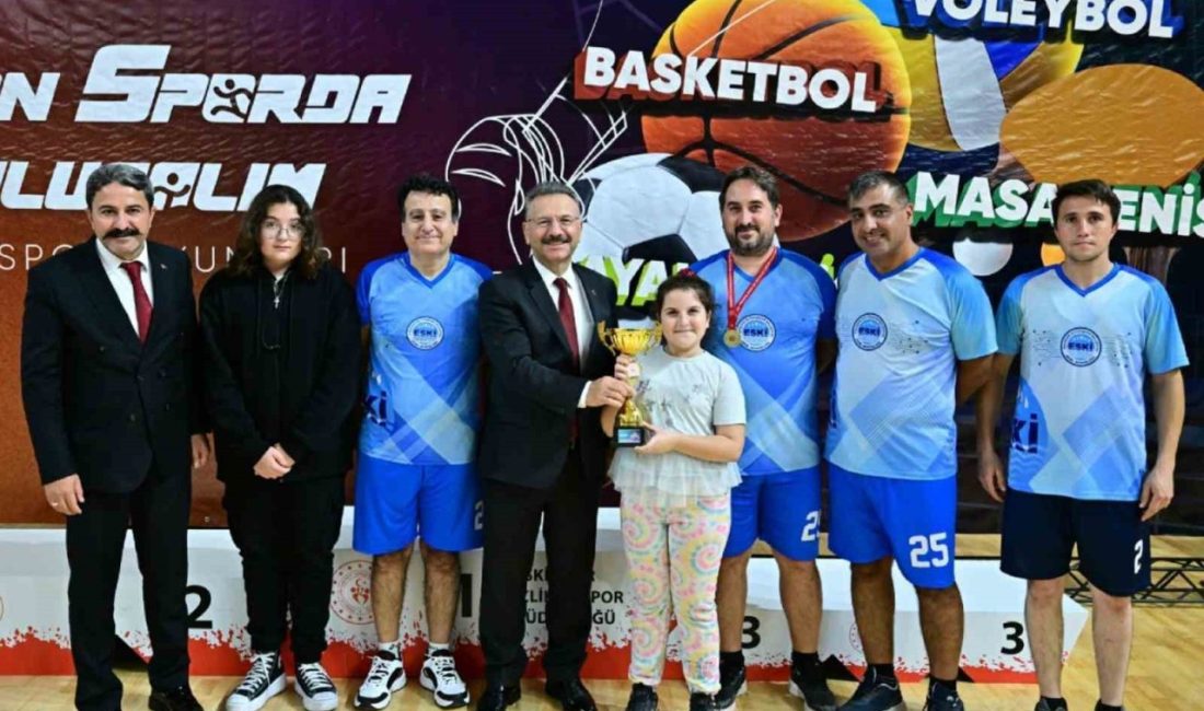 Eskişehir Valisi Hüseyin Aksoy, 3. Kamu Spor Oyunları’nda dereceye giren