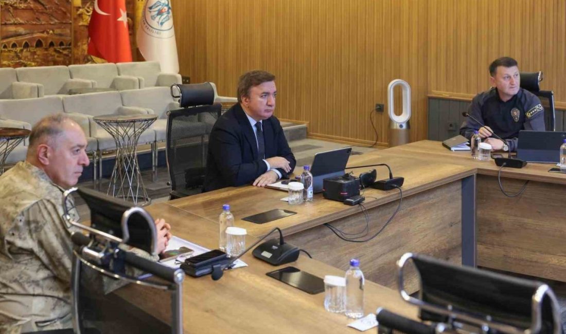 İçişleri Bakanı Ali Yerlikaya başkanlığında, 81 ilin valisinin katılımıyla Video