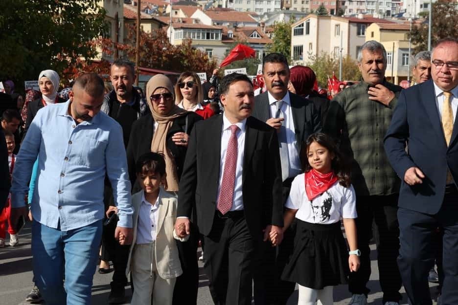 Kayseri Valisi Gökmen Çiçek, sosyal medya hesabı üzerinden kendisine ulaşıp