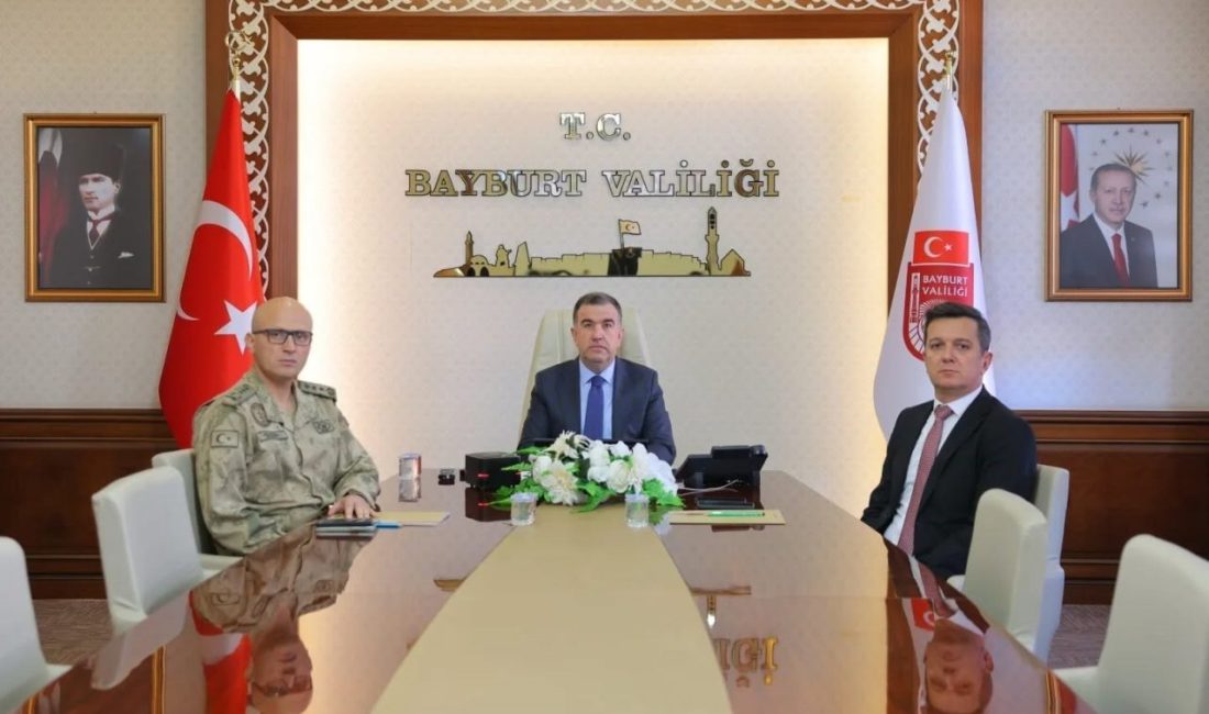Bayburt Valisi Mustafa Eldivan, İçişleri Bakanı Ali Yerlikaya başkanlığında, 81