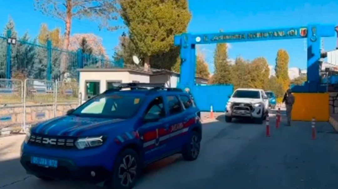 Van merkezli 2 ilde gerçekleştirilen ’nitelikli dolandırıcılık’ operasyonunda gözaltına alınan