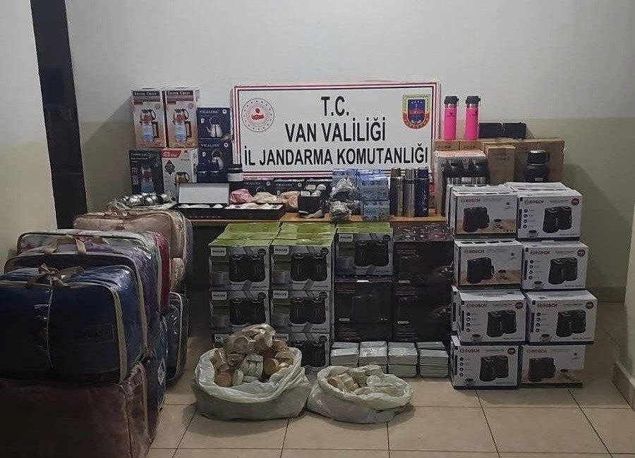 Van’da gümrük kaçağı malzeme ele geçirildi Van’ın Edremit ilçesinde yürütülen çalışmalar sonucunda 500 bin TL değerinde