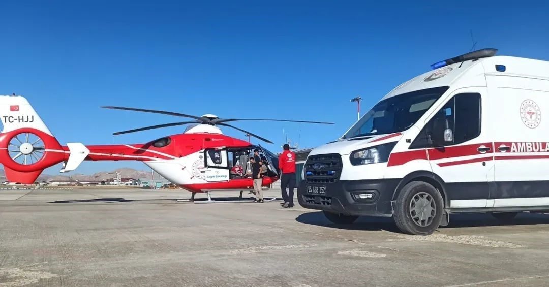 Van’da 2 günlük kalp hastası bebek, ambulans uçakla İstanbul’a sevk