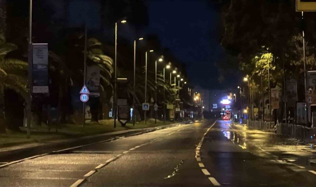 Vatan Caddesi Cumhuriyet Bayramı provaları nedeniyle trafiğe kapatıldı İSTANBUL (İHA) İstanbul’da Cumhuriyet Bayramı’nın 102. yıl dönümü provaları kapsamında