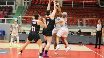 Halkbank Türkiye Kadınlar Basketbol Ligi (TKBL) 2025-2026 sezonu mücadelesinde Yalova