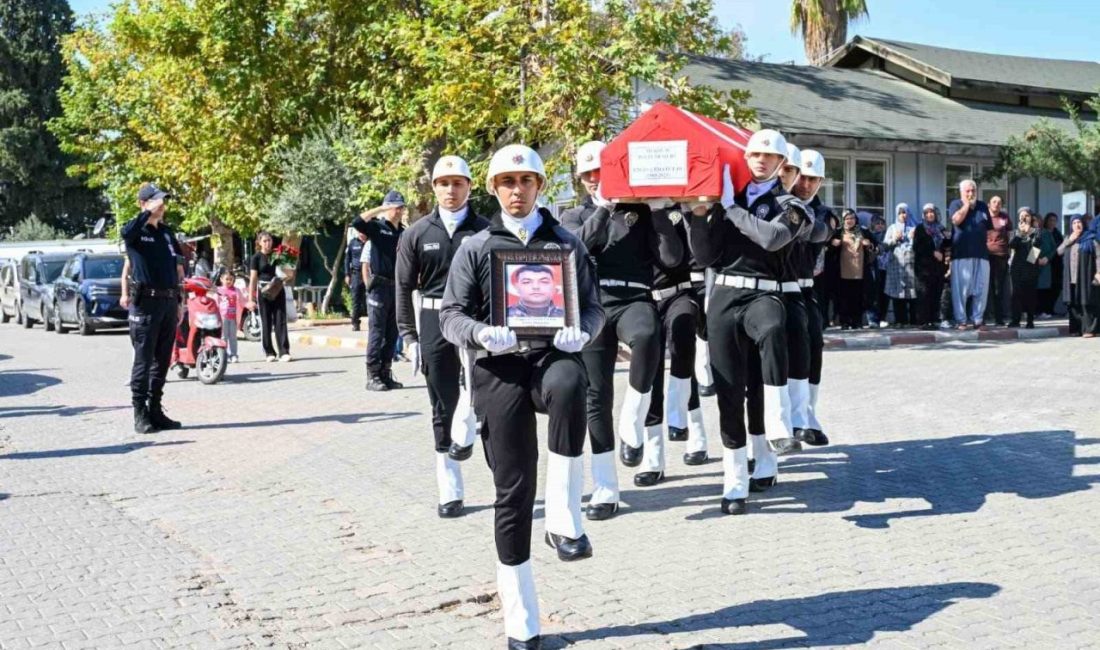 İstanbul’da görevliyken evinde çıkan yangında hayatını kaybeden polis memuru Adana’da