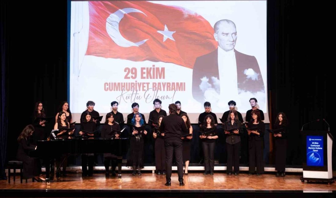 Yaşar Üniversitesi, cumhuriyetimizin 102. yıl dönümü kapsamında konferans ve fotoğraf