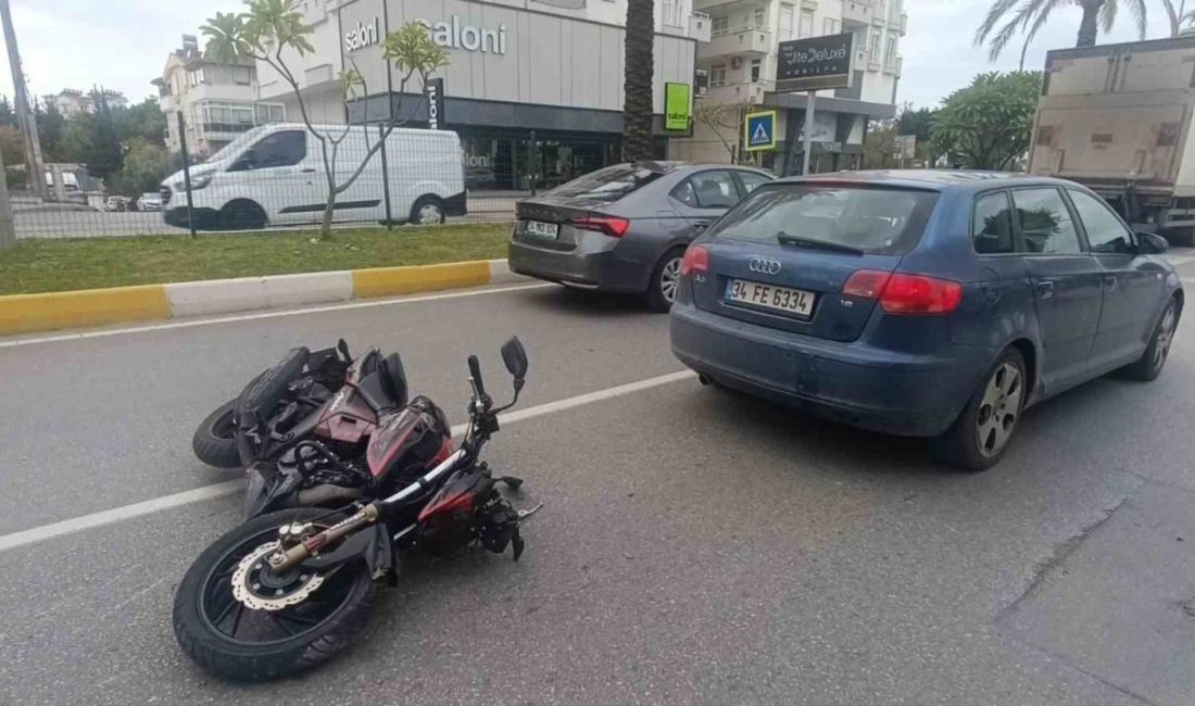 Antalya’nın Manavgat ilçesinde, yaya geçidinde duran otomobile çarpan motosikletin sürücüsü