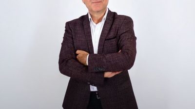 Antalya Muratpaşa Belediyesi, Cumhuriyet Bayramı kutlamaları kapsamında tarihçi-yazar Sinan Meydan’ı