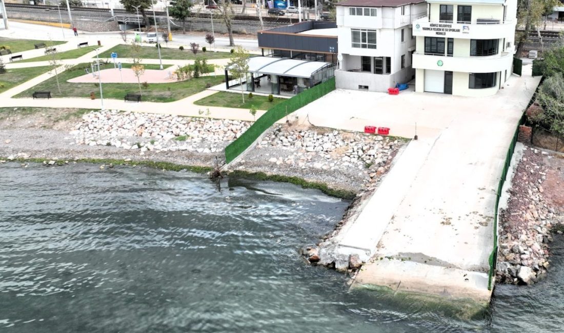 Kocaeli Büyükşehir Belediyesi tarafından Yarımca sahilinde inşa edilen Yelken ve