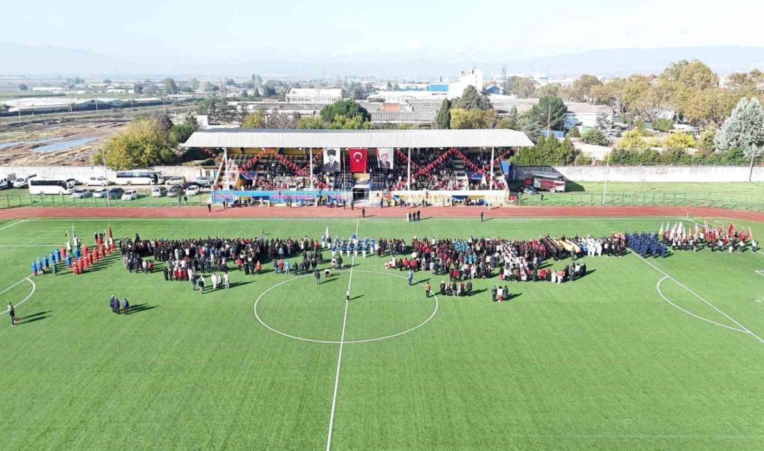 Yenişehir’de Cumhuriyet Bayramı’nın 102’nci yıl dönümü coşkuyla kutlandı. Yenişehir Belediye