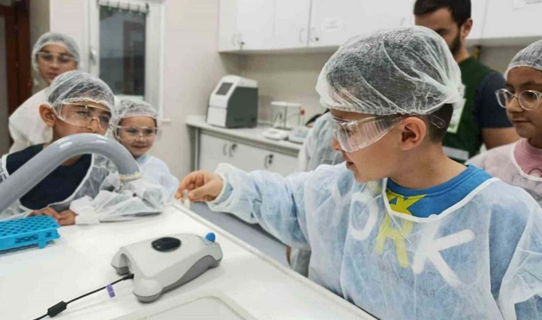Yeşilay Kars Şubesi, çocukların bilime olan ilgisini artırmak ve sağlıklı