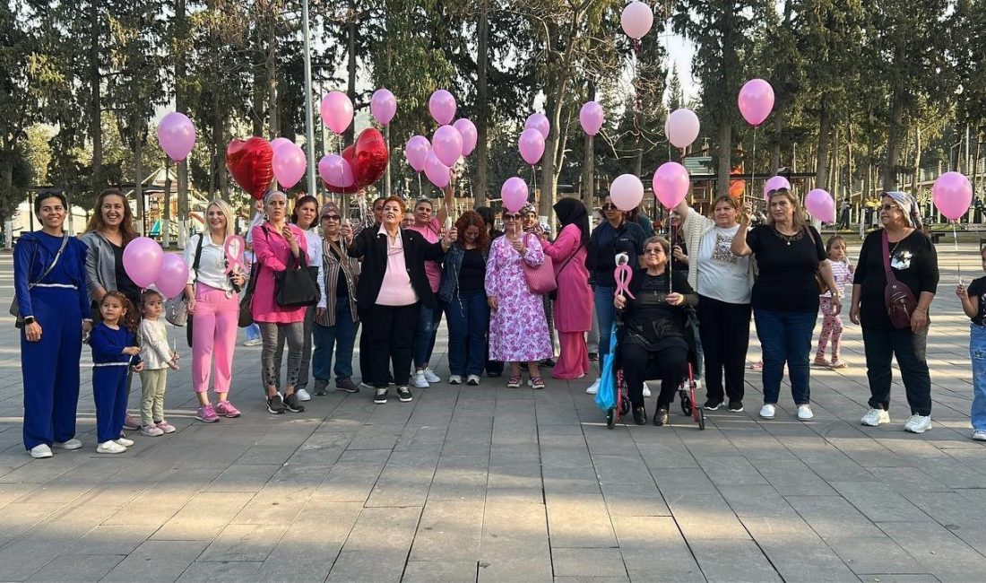 Yıllar süren mücadeleyle meme kanserini yenen kadın ve destekçileri gökyüzüne pembe balon bıraktı Hatay’da meme kanserine karşı zafer elde eden 55 yaşındaki Hatice