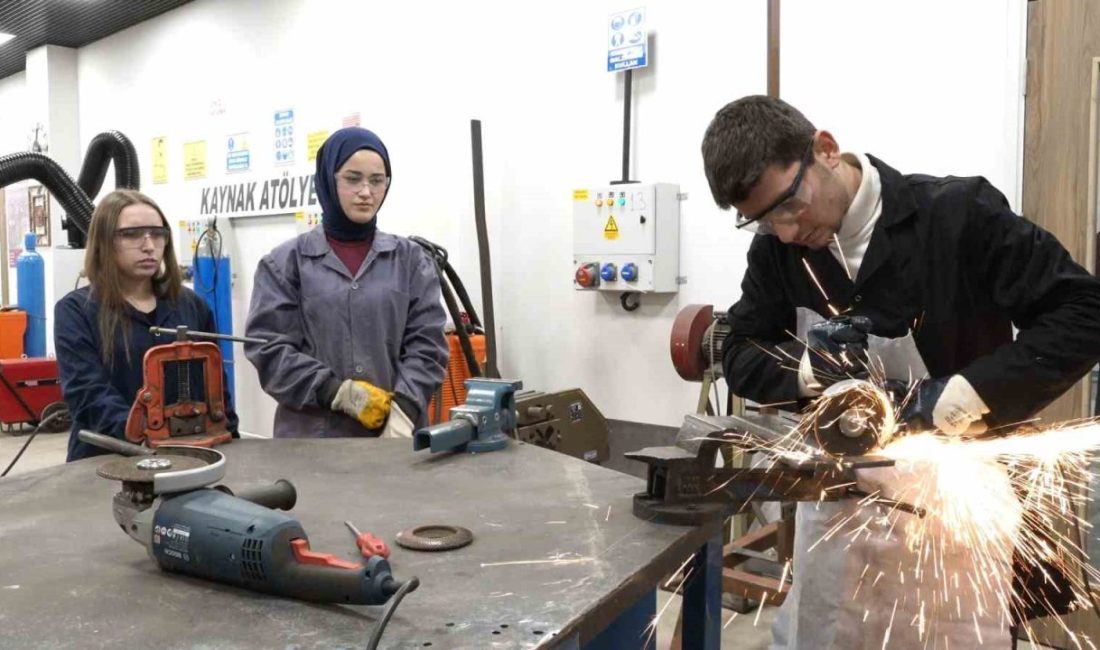 Yükseköğretim Kurulu (YÖK) Başkanı Erol Özvar, “Staj konusunda birinci önceliğimiz