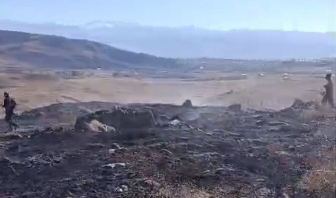 Hakkari’nin Yüksekova ilçesinde çıkan anız yangını kısa sürede kontrol altına