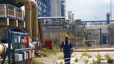 Yunanistan Parlamentosu, çalışma saatlerinin günlük 13 saate kadar yükseltilmesine izin