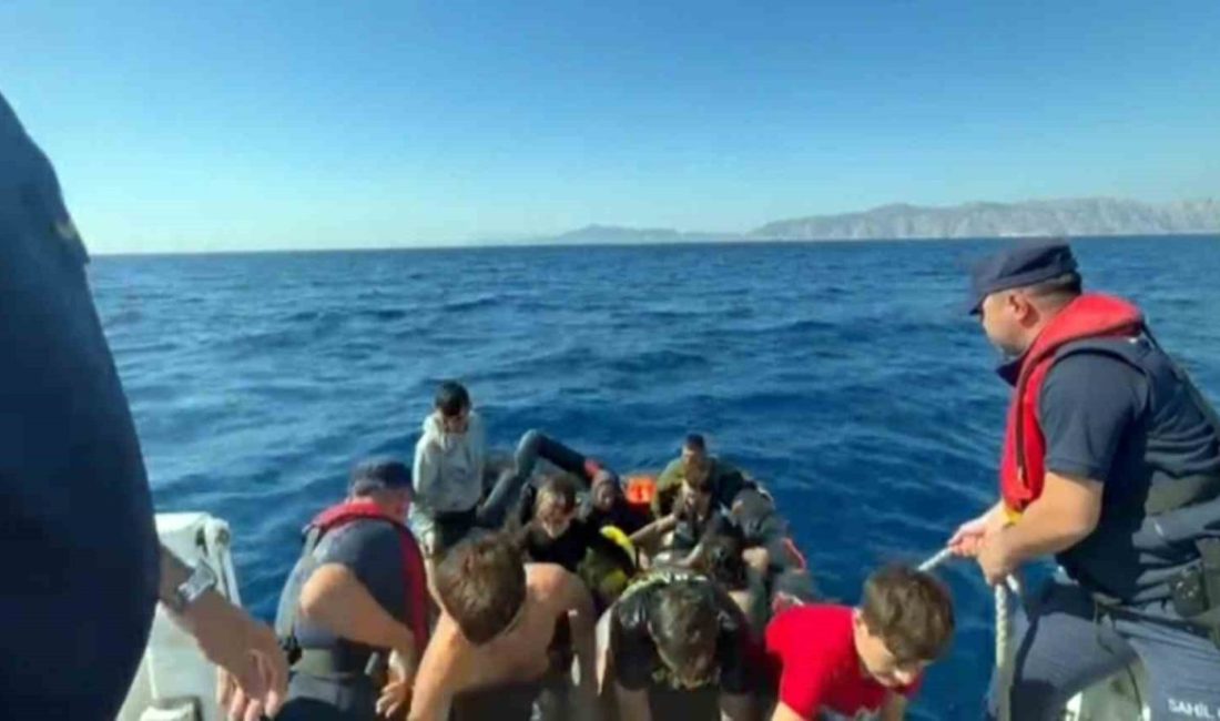 Yunanistan’ın geri ittiği 5’i çocuk 22 düzensiz göçmen kurtarıldı Muğla’nın Marmaris ilçesi açıklarında Yunanistan sahil güvenlik unsurları tarafından Türk