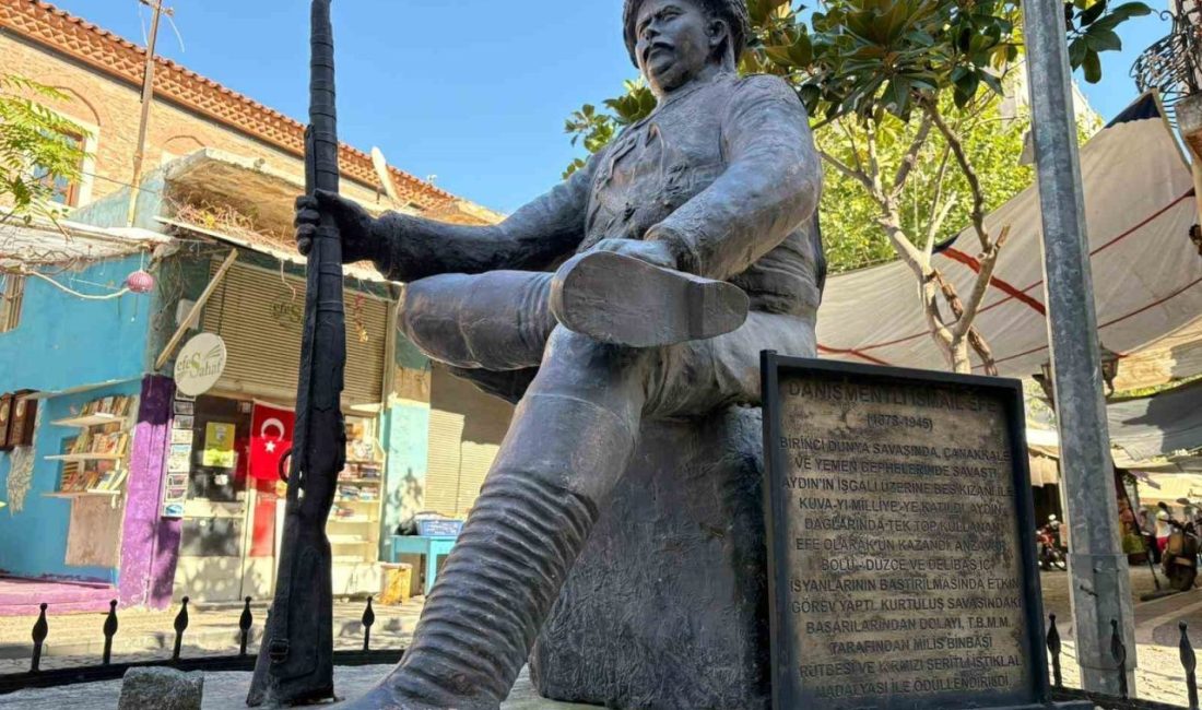 Aydın’ın Efeler ilçesinde tarihi hasır pazarında bulunan Danişmentli İsmail Efe