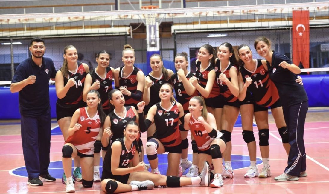 Yunusemre Belediyespor Voleybol A Takımı, konuk ettiği Aliağa KZY Spor